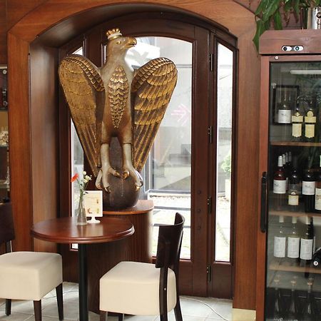 Zamecky Hotel Zlaty Orel Hranice  Zewnętrze zdjęcie