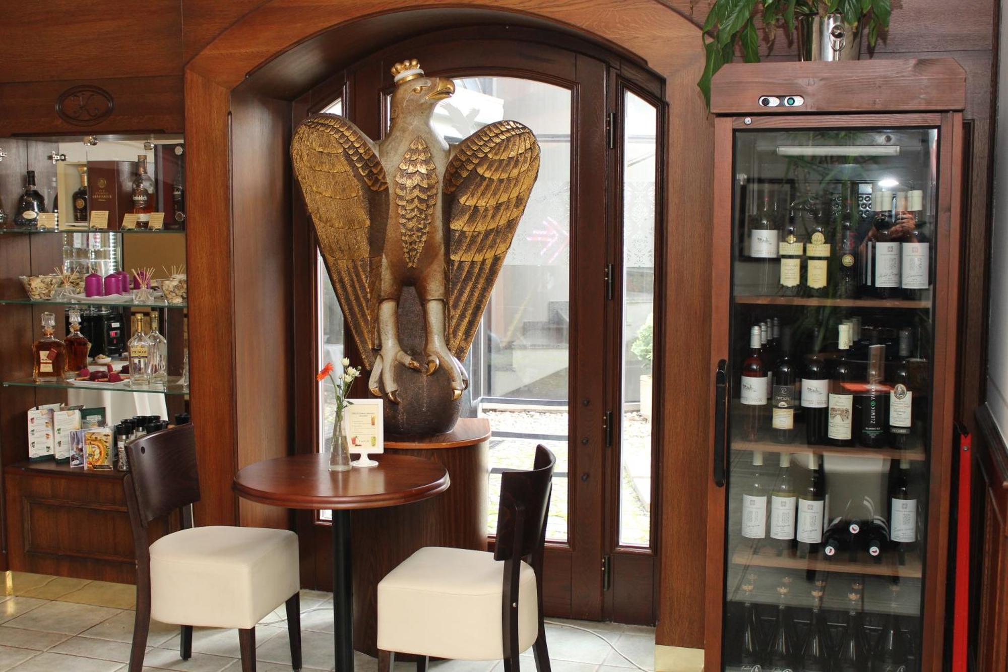 Zamecky Hotel Zlaty Orel Hranice  Zewnętrze zdjęcie